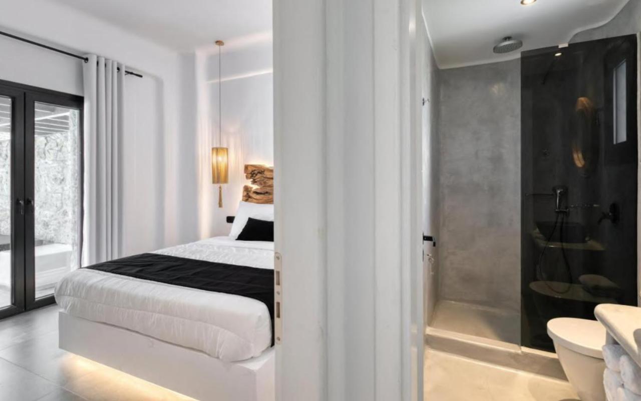 Villa Black And White Ftelia - Mykonos *