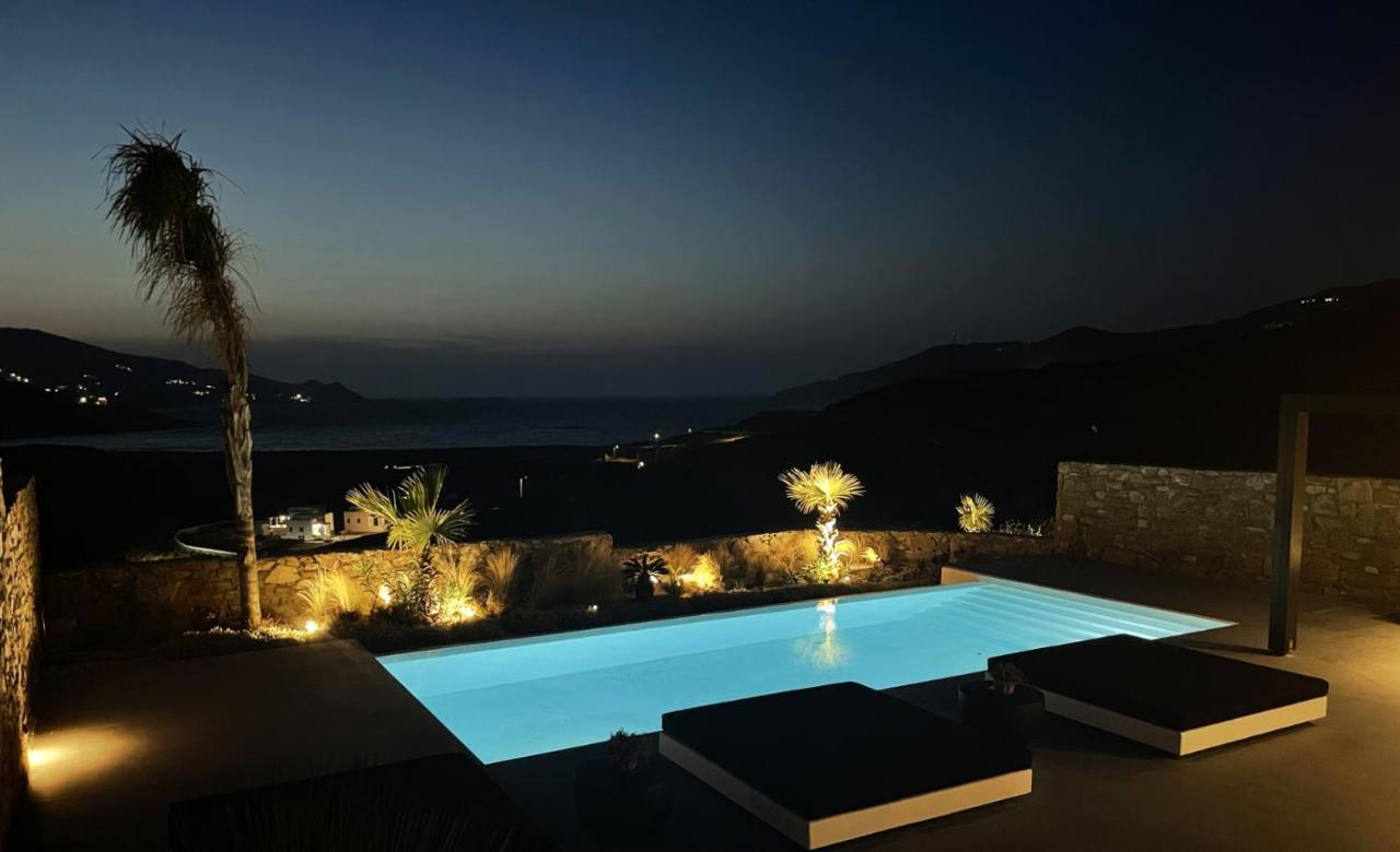 Black And White Ftelia - Mykonos * Mykonos Town