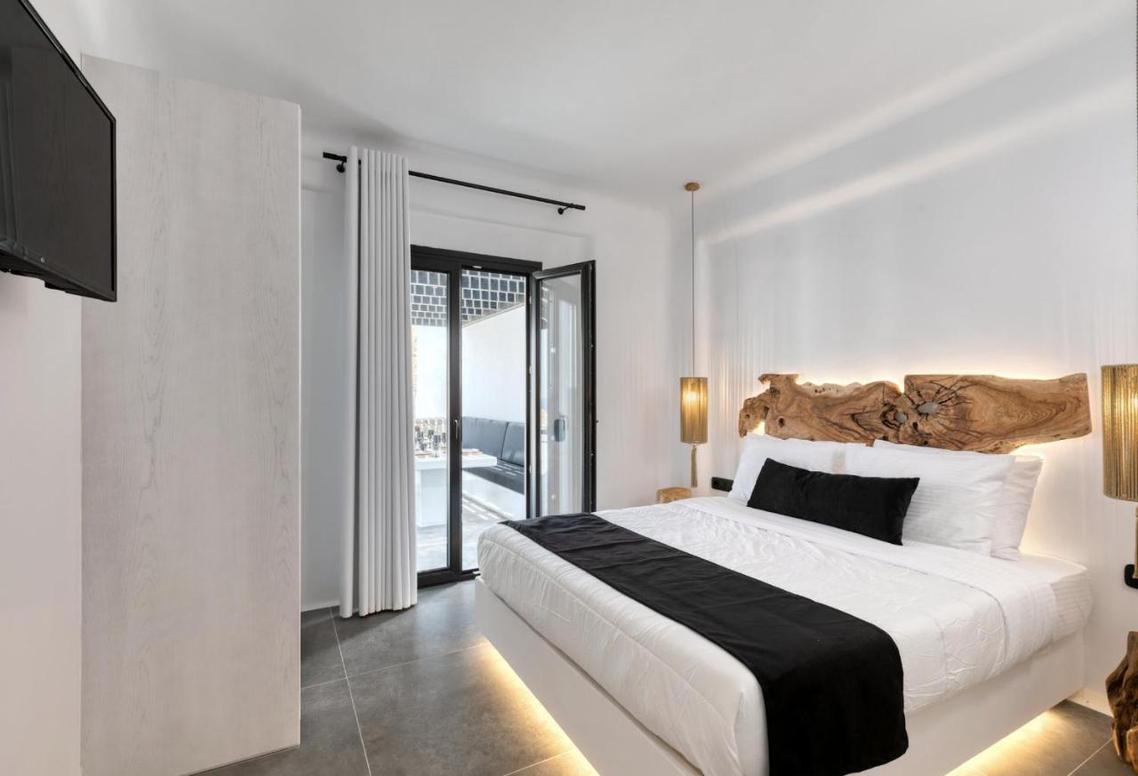 Black And White Ftelia - Mykonos